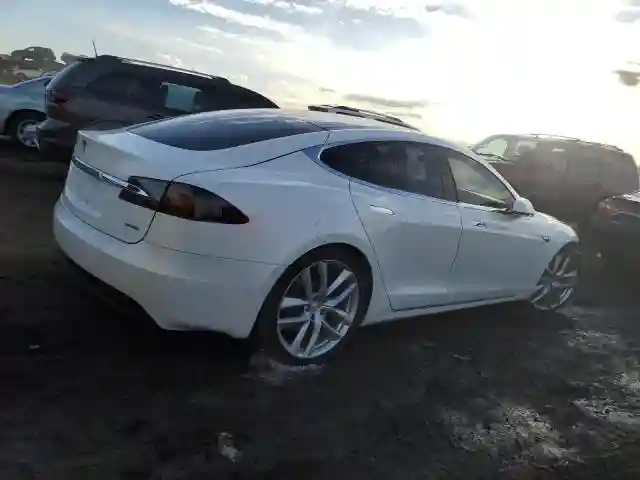 5YJSA1E24GF158505 2016 TESLA MODEL S-2