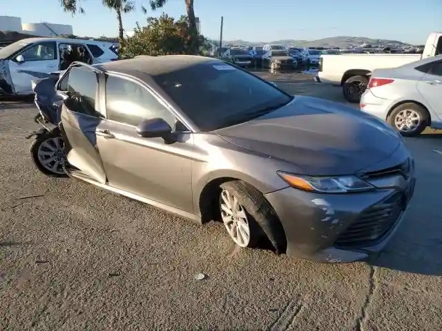 4T1B11HK5JU020610 2018 TOYOTA CAMRY-3