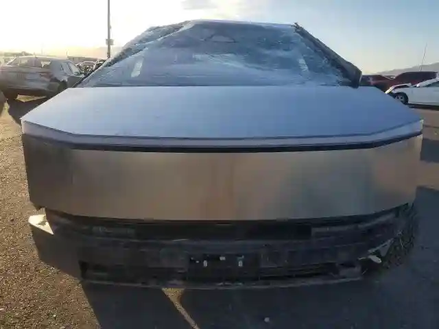 7G2CEHED0RA040175 2024 TESLA CYBERTRUCK-4