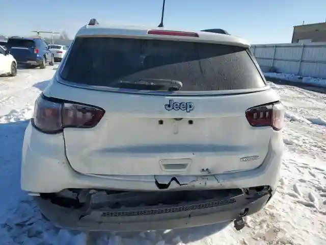 3C4NJCBB4JT488358 2018 JEEP COMPASS-5