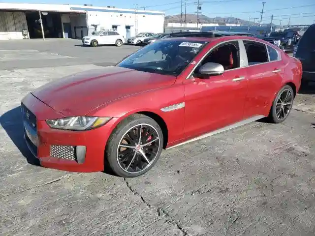 SAJAM4FV6JCP17944 2018 JAGUAR XE-0