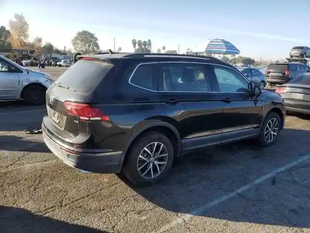 3VV3B7AX4JM020652 2018 VOLKSWAGEN TIGUAN-2