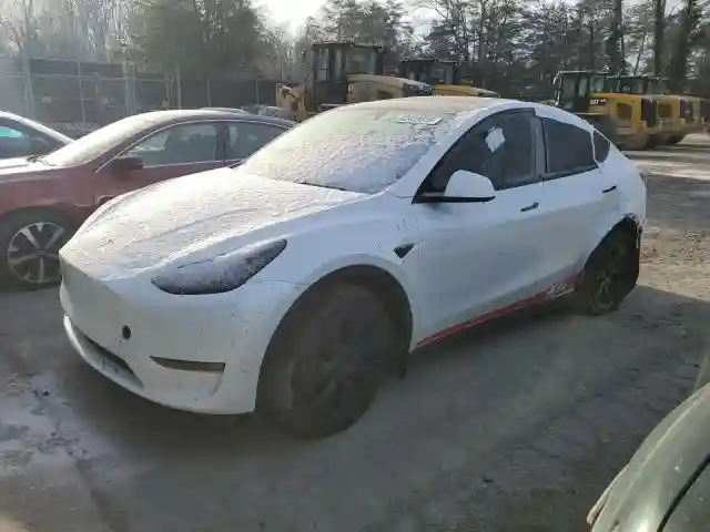 7SAYGAEE2RF168992 2024 TESLA MODEL Y-0