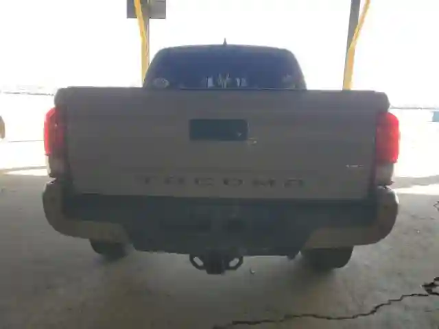 3TMCZ5AN1JM160641 2018 TOYOTA TACOMA-5