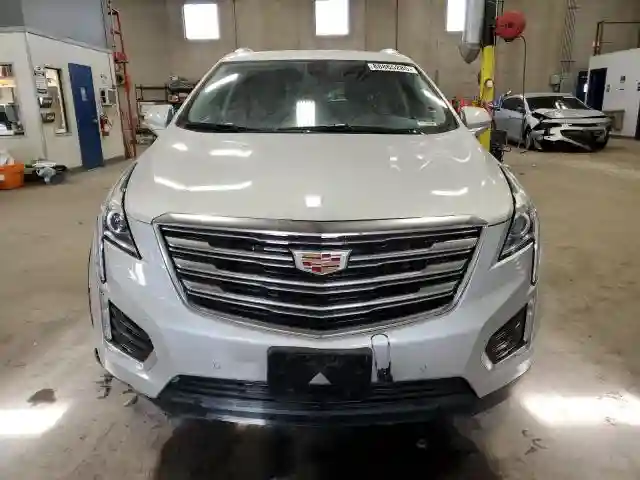 1GYKNDRS8HZ232420 2017 CADILLAC XT5-4