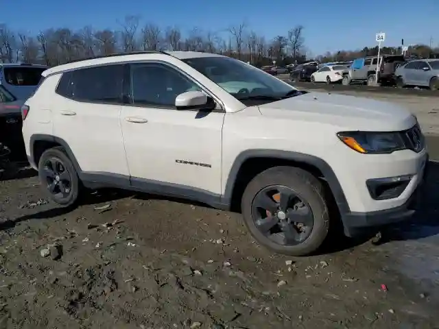 3C4NJDBB4KT690639 2019 JEEP COMPASS-3