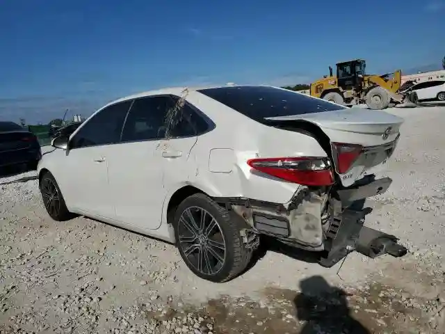 4T1BF1FK1GU501869 2016 TOYOTA CAMRY-1