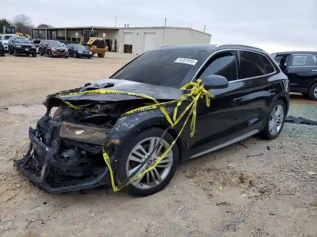 WA1BNAFY2J2041744 2018 AUDI Q5-0