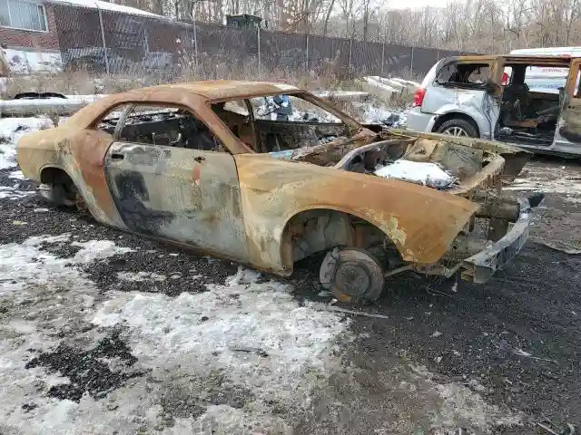 2C3CDZBT5GH101798 2016 DODGE CHALLENGER-3