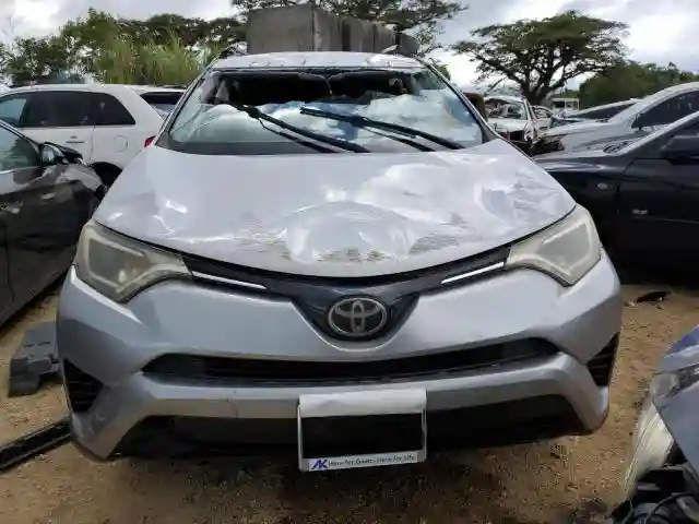 JTMZFREV3JJ209758 2018 TOYOTA RAV4-4