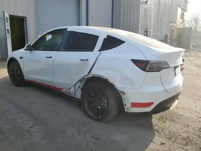7SAYGAEE2RF168992 2024 TESLA MODEL Y-1