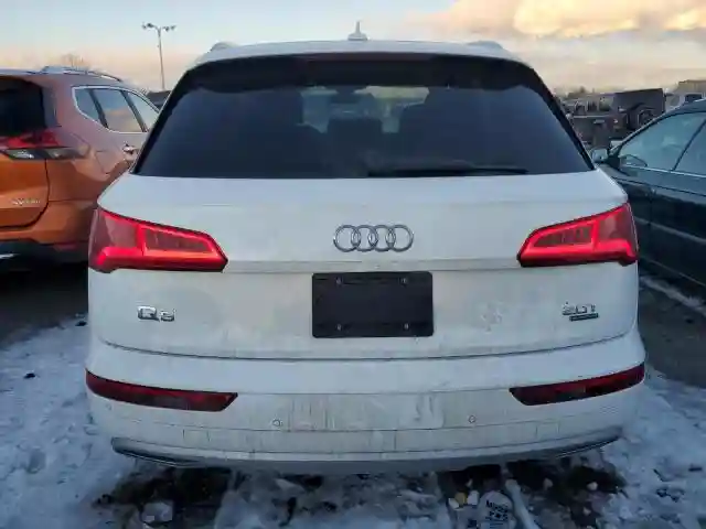 WA1BNAFY4J2174277 2018 AUDI Q5-5
