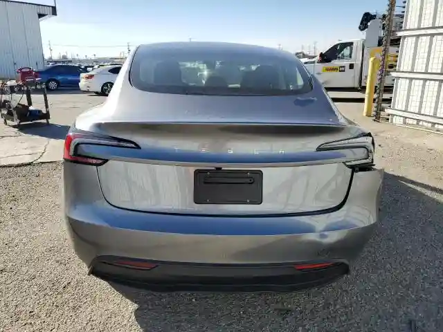 5YJ3E1EA8SF927015 2025 TESLA MODEL 3-5