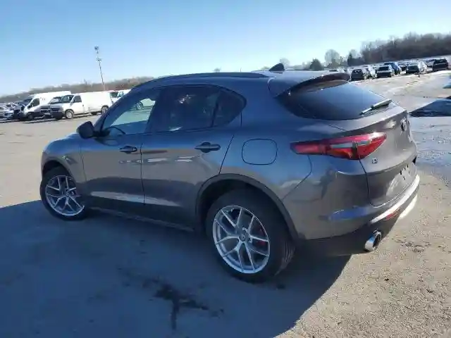 ZASFAKPN3J7B93944 2018 ALFA ROMEO STELVIO-1