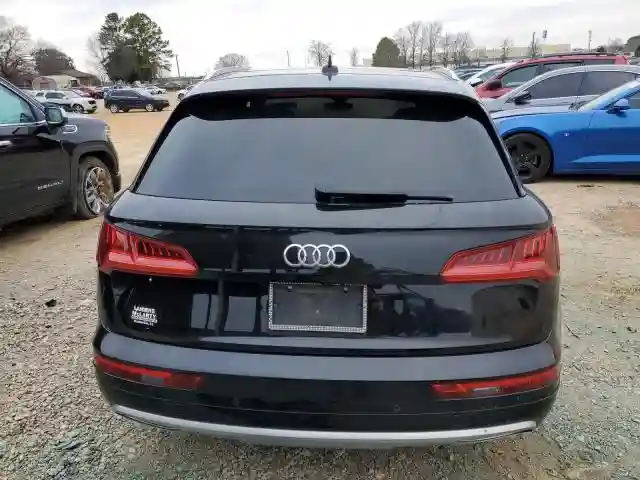 WA1BNAFY2J2041744 2018 AUDI Q5-5