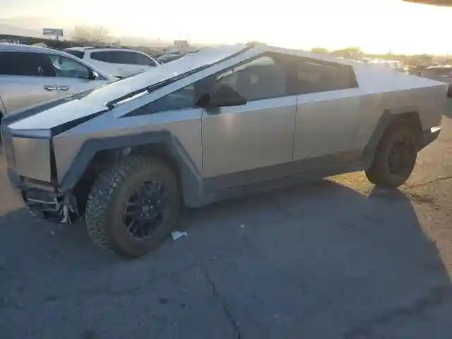 7G2CEHED0RA040175 2024 TESLA CYBERTRUCK-0