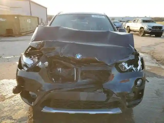 WBXHT3C30J5K23793 2018 BMW X1-4