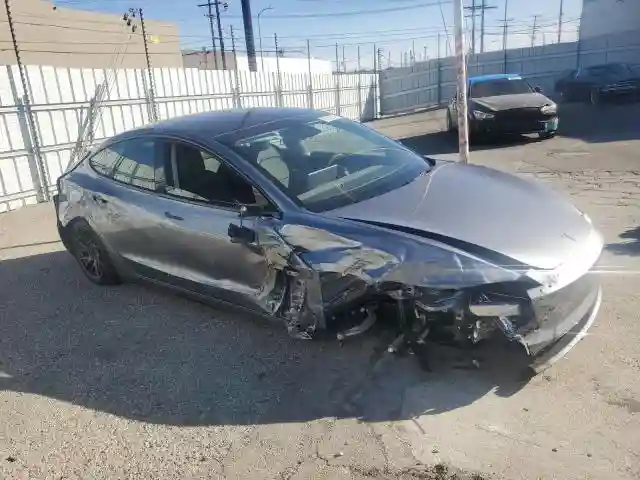 5YJ3E1EA8SF927015 2025 TESLA MODEL 3-3