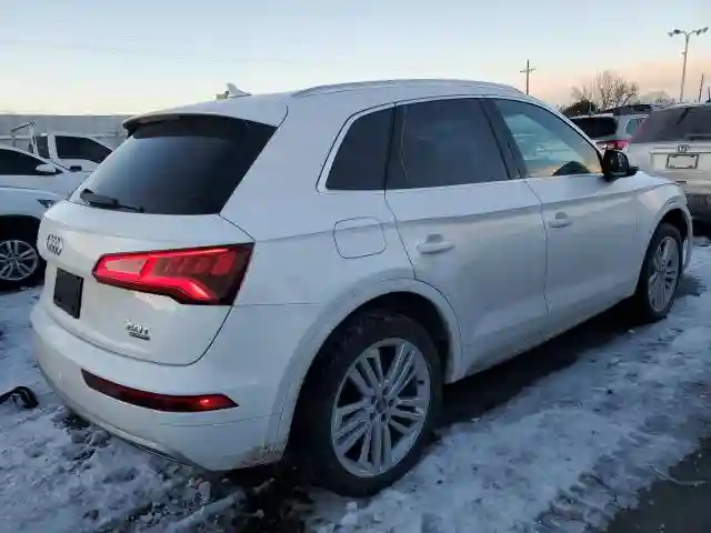 WA1BNAFY4J2174277 2018 AUDI Q5-2