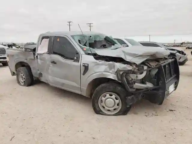 1FTFX1E52PKE24584 2023 FORD F-150-3