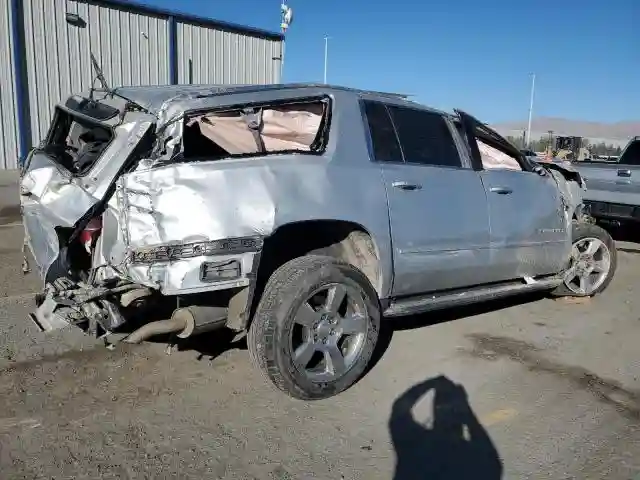 1GNSKJKC3HR126366 2017 CHEVROLET SUBURBAN-2