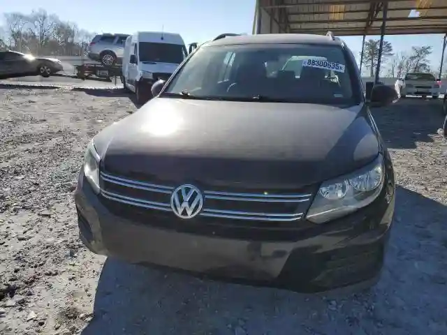 WVGAV7AX0HK023767 2017 VOLKSWAGEN TIGUAN-4