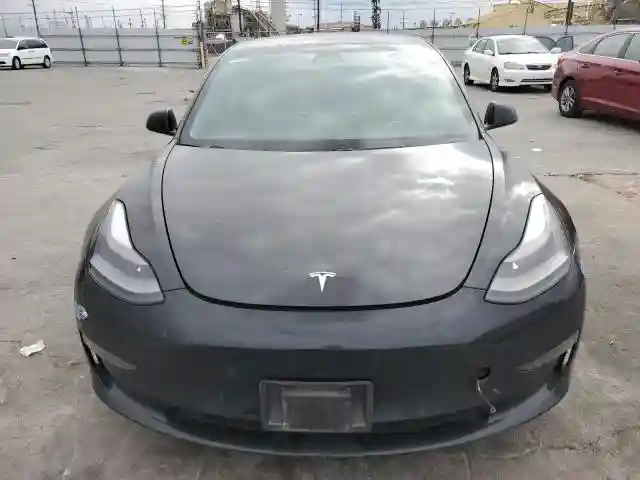 5YJ3E1EB4MF862370 2021 TESLA MODEL 3-4