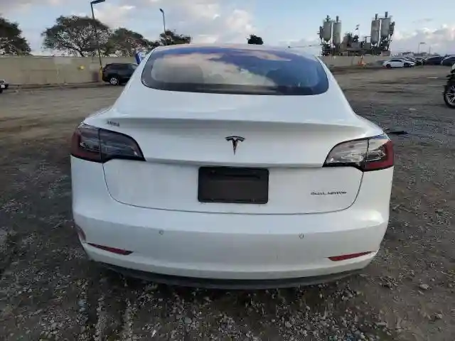 5YJ3E1EB1KF194203 2019 TESLA MODEL 3-5