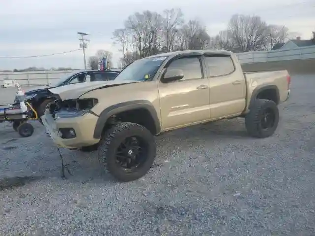 3TMCZ5AN3HM115324 2017 TOYOTA TACOMA-0