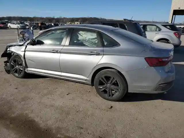 3VW7M7BU8NM004469 2022 VOLKSWAGEN JETTA-1