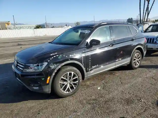 3VV3B7AX4JM020652 2018 VOLKSWAGEN TIGUAN-0