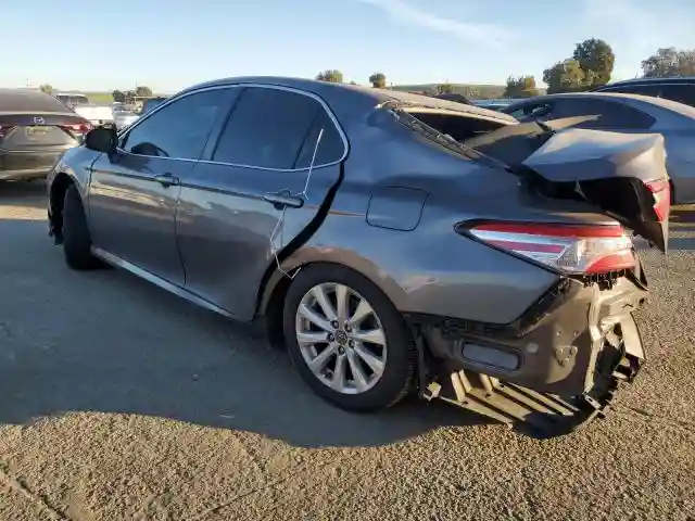 4T1B11HK5JU020610 2018 TOYOTA CAMRY-1