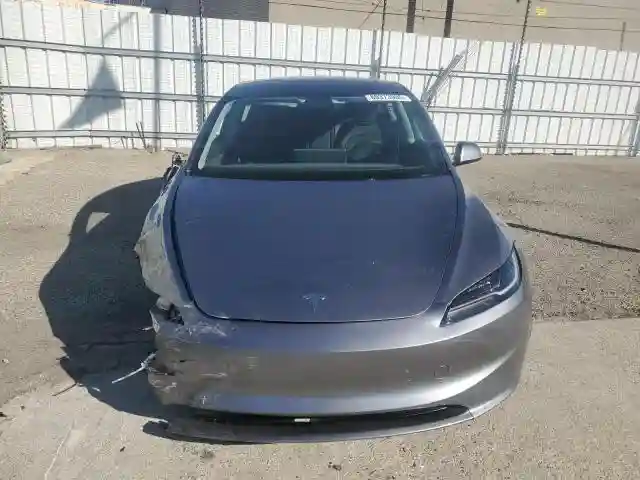 5YJ3E1EA8SF927015 2025 TESLA MODEL 3-4