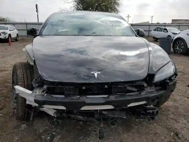 5YJ3E1EA5SF909555 2025 TESLA MODEL 3-4