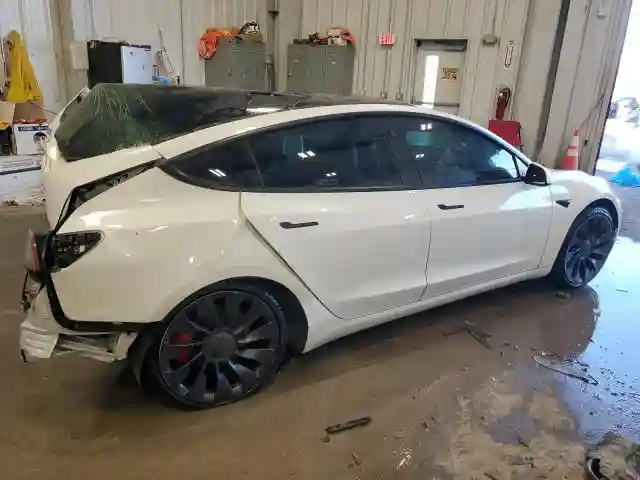 5YJ3E1EC8NF200530 2022 TESLA MODEL 3-2