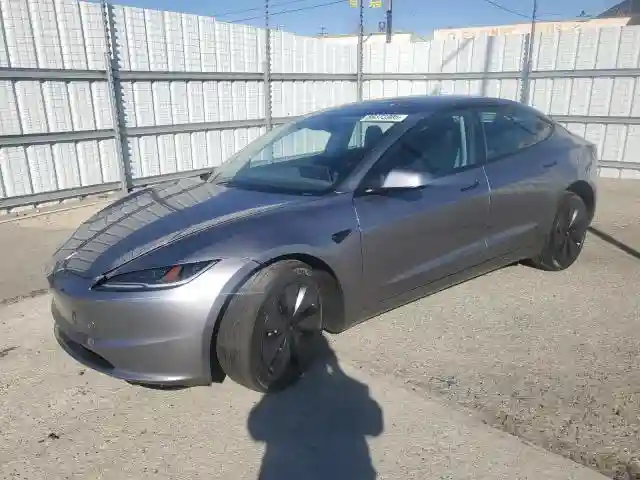 5YJ3E1EA8SF927015 2025 TESLA MODEL 3-0