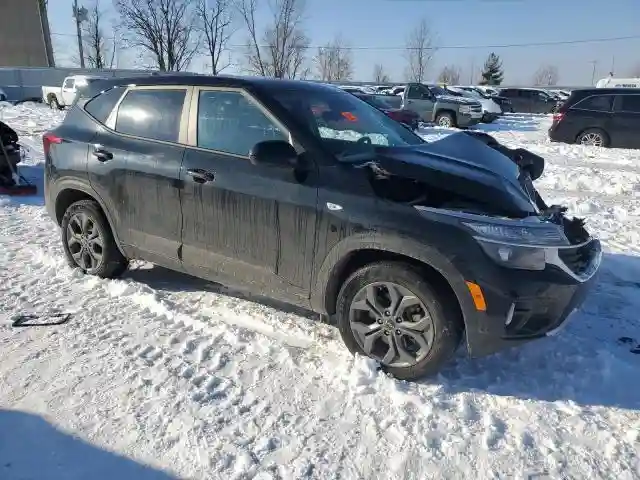 KNDEPCAA6R7556618 2024 KIA SELTOS-3