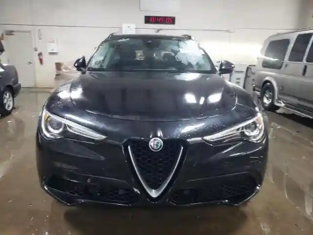 ZASFAKPN4J7B58362 2018 ALFA ROMEO STELVIO-4