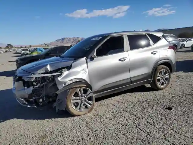 KNDEPCAAXN7249656 2022 KIA SELTOS-0
