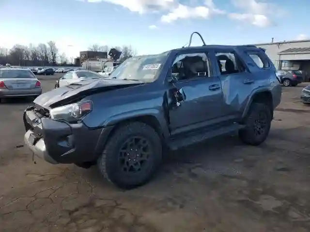 JTERU5JR9P6191717 2023 TOYOTA 4RUNNER SE-0