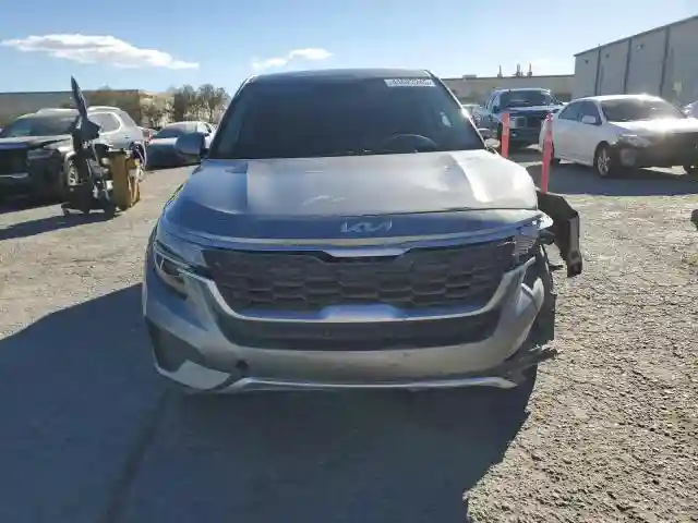 KNDEPCAAXN7249656 2022 KIA SELTOS-4