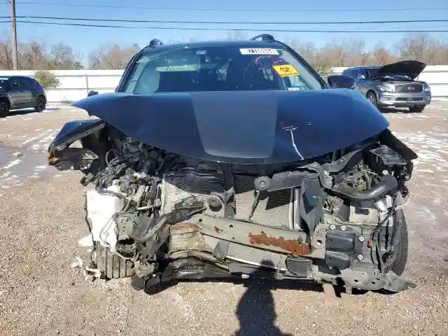 2T3RFREV2JW804022 2018 TOYOTA RAV4-4