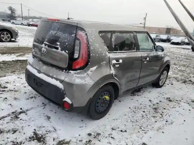 KNDJN2A28G7364413 2016 KIA SOUL-2