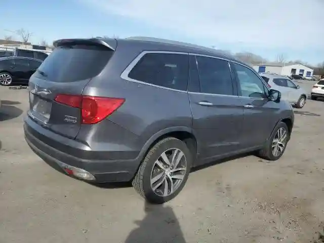 5FNYF6H92JB009499 2018 HONDA PILOT-2
