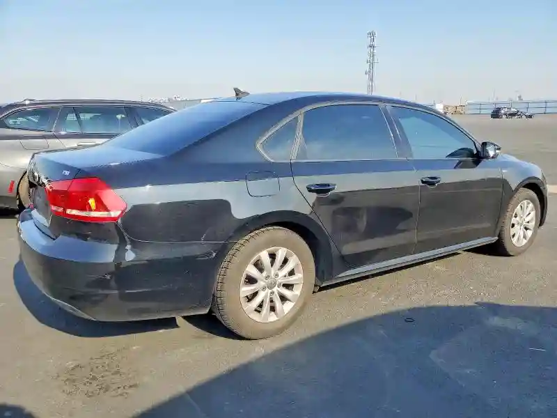 1VWAT7A32FC057432 2015 VOLKSWAGEN PASSAT-2
