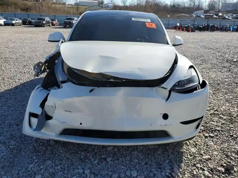 7SAYGDEF8NF397665 2022 TESLA MODEL Y-4