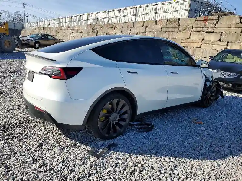 7SAYGDEF8NF397665 2022 TESLA MODEL Y-2