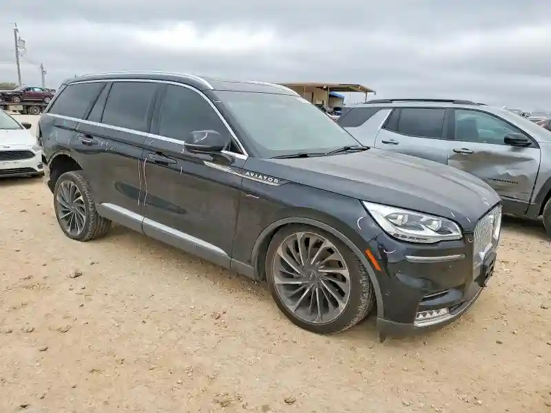 5LM5J7XC8LGL35734 2020 LINCOLN AVIATOR-3