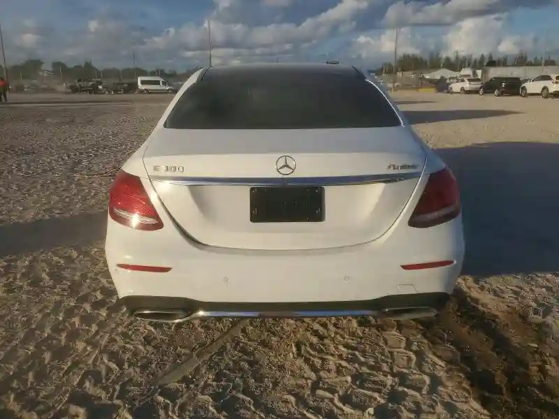 WDDZF4KB9JA375236 2018 MERCEDES-BENZ E-CLASS-5