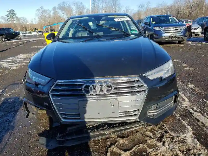 WAUDNAF48JA040323 2018 AUDI A4-4